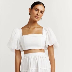 DISSH White Puff Sleeve Square Neck Crop Top